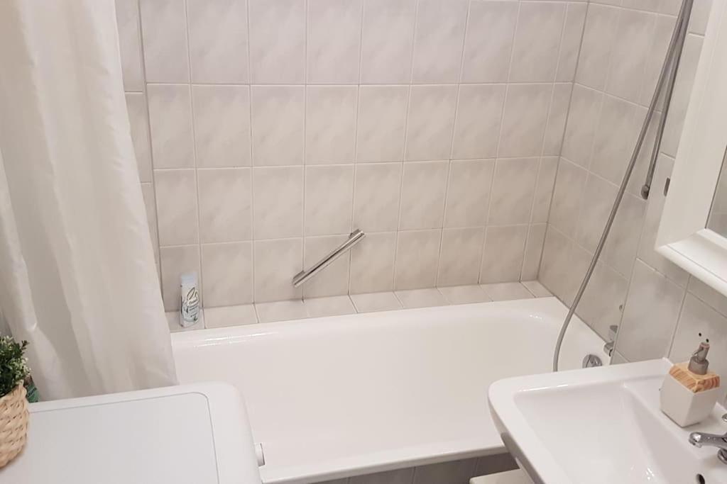 2 Room Apartment Near Station Neustadt In Dresden Neustadt Luaran gambar